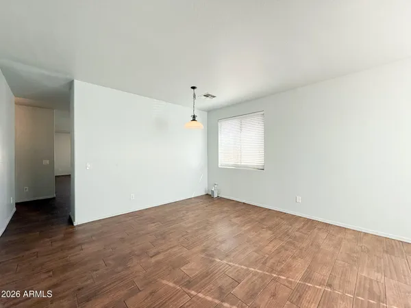 $2,250 | 6919 South 37th Glen, Phoenix, AZ 85041