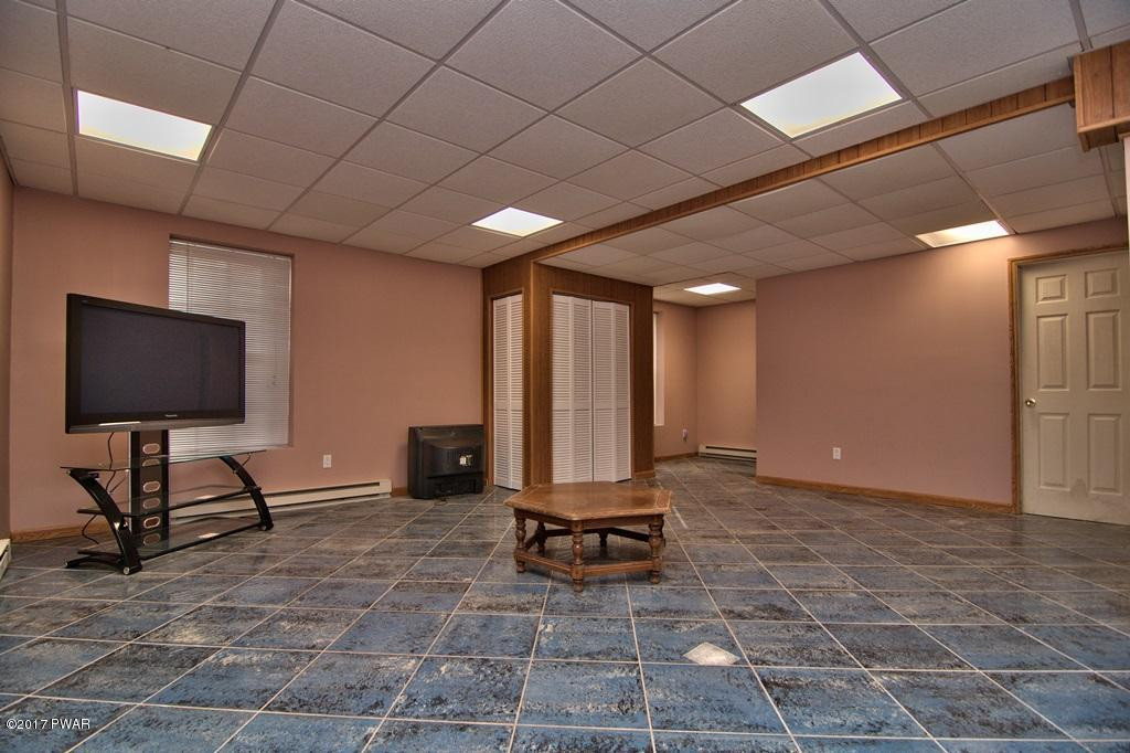 2712 Boulder Road Lake Ariel, PA 18436 - Photo 37 of 69