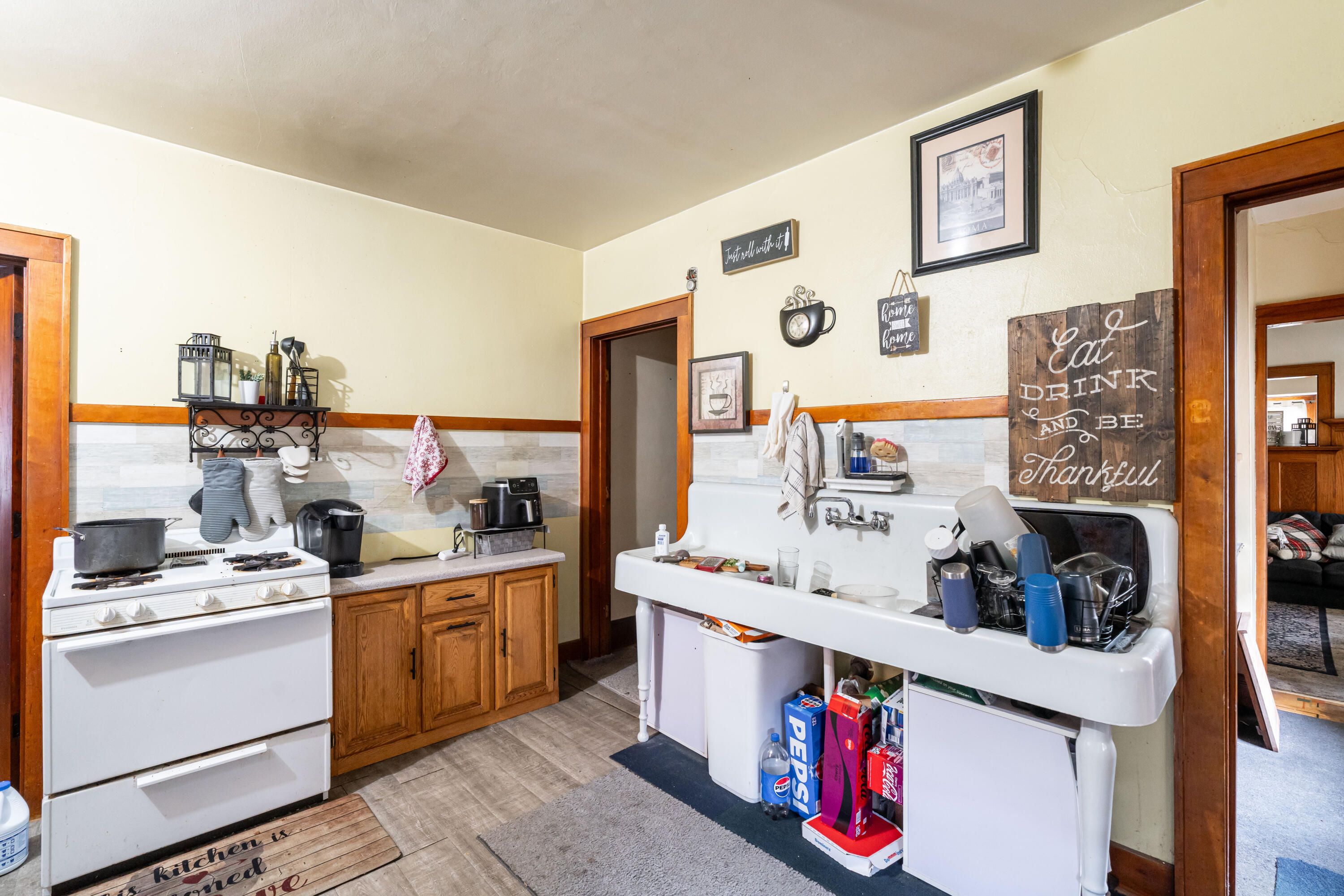 2139 North 48th Street, Unit 2141 Milwaukee, WI 53208 - Photo 27 of 34 Upper Kitchen