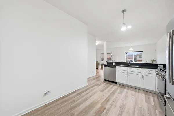 $339,500 | 1010 Regent Drive, Matteson, IL 60443