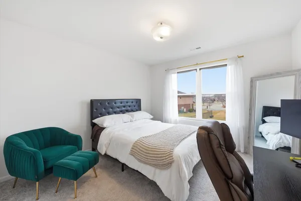 $339,500 | 1010 Regent Drive, Matteson, IL 60443