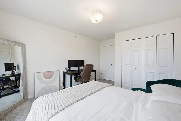 $339,500 | 1010 Regent Drive, Matteson, IL 60443