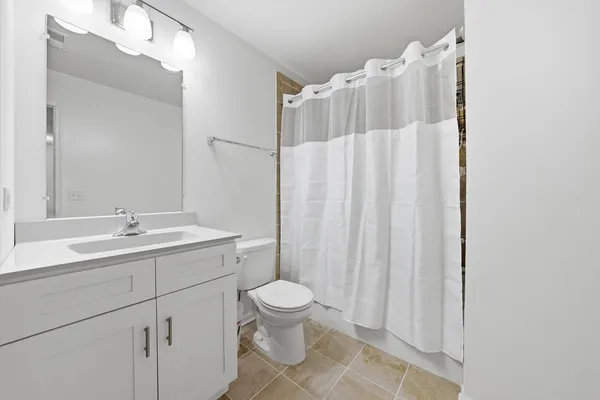 $339,500 | 1010 Regent Drive, Matteson, IL 60443