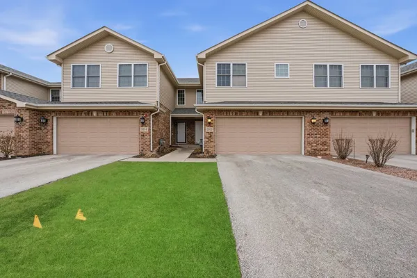 $339,500 | 1010 Regent Drive, Matteson, IL 60443