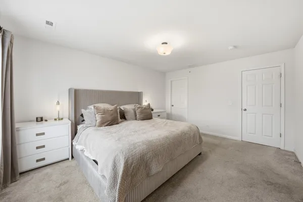 $339,500 | 1010 Regent Drive, Matteson, IL 60443