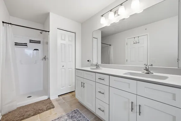 $339,500 | 1010 Regent Drive, Matteson, IL 60443