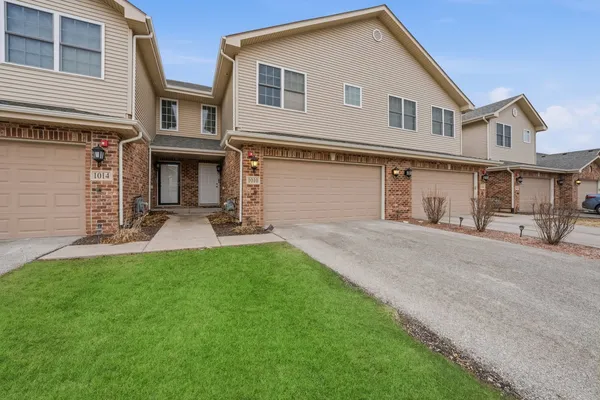 $339,500 | 1010 Regent Drive, Matteson, IL 60443
