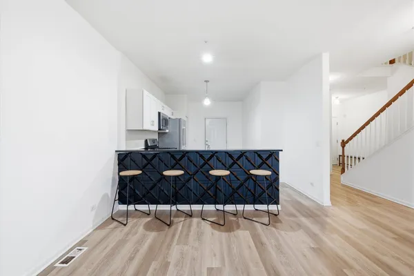 $339,500 | 1010 Regent Drive, Matteson, IL 60443