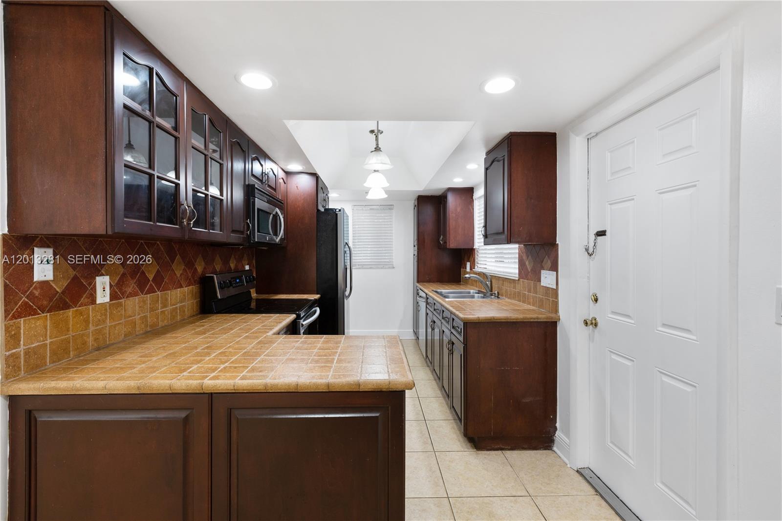 5770 Southwest 55th Street Miami, FL 33155 - Photo 18 of 38