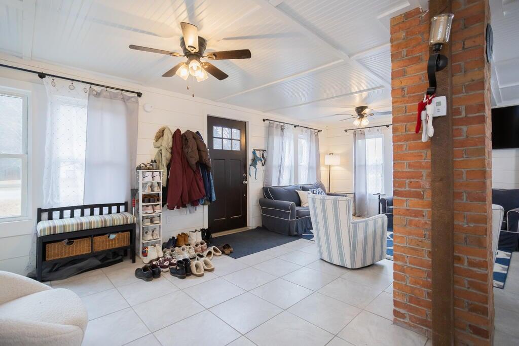 130 Holley Road Farmington, ME 04938 - Photo 17 of 59 14-Living Room
