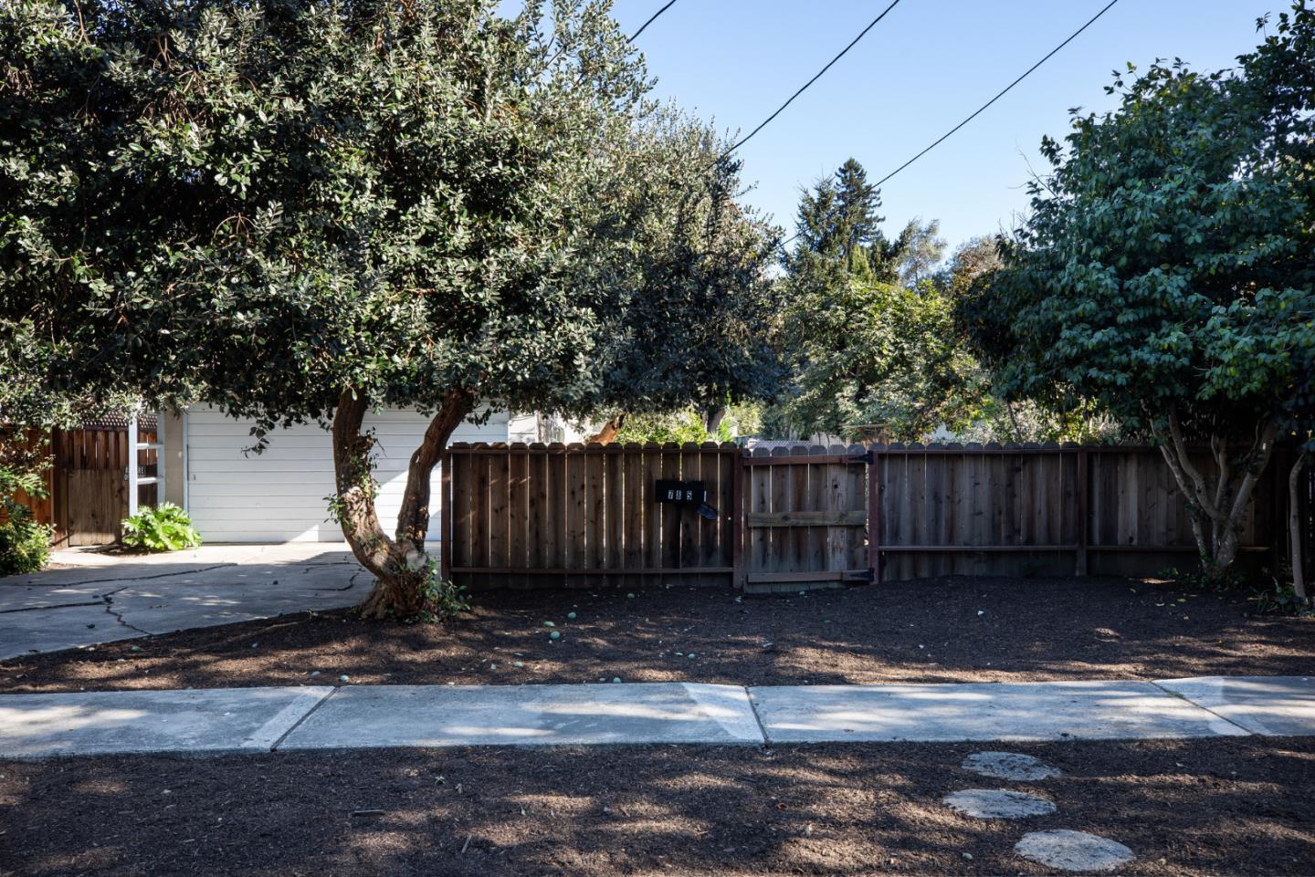 785 Partridge Avenue Menlo Park, CA 94025 - Photo 3 of 13