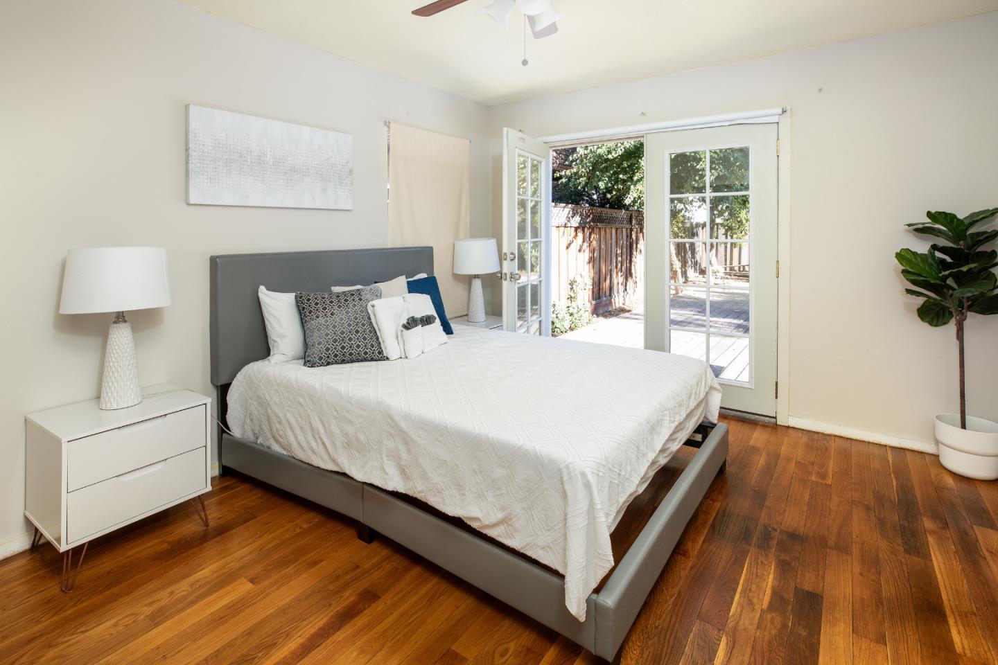 785 Partridge Avenue Menlo Park, CA 94025 - Photo 6 of 13