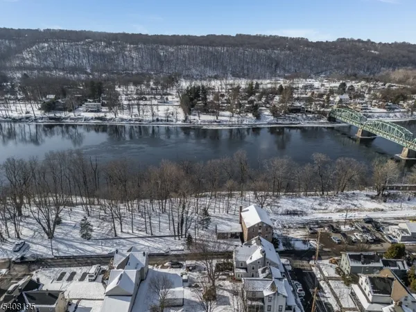 $650,000 | 10 Green Street, Milford, NJ 08848