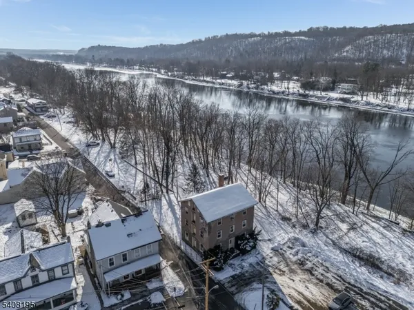 $650,000 | 10 Green Street, Milford, NJ 08848