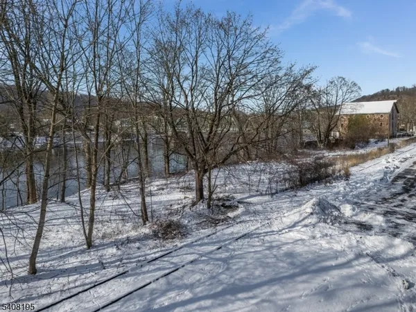 $650,000 | 10 Green Street, Milford, NJ 08848