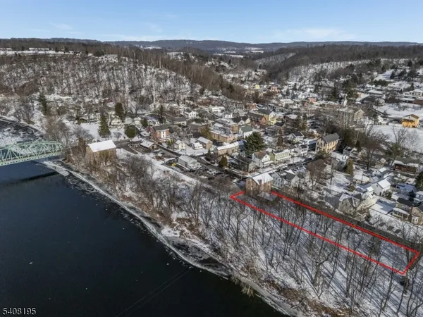 $650,000 | 10 Green Street, Milford, NJ 08848