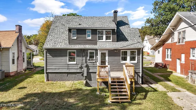 $335,000 | 3034 East 5th Avenue, Knoxville, TN 37914