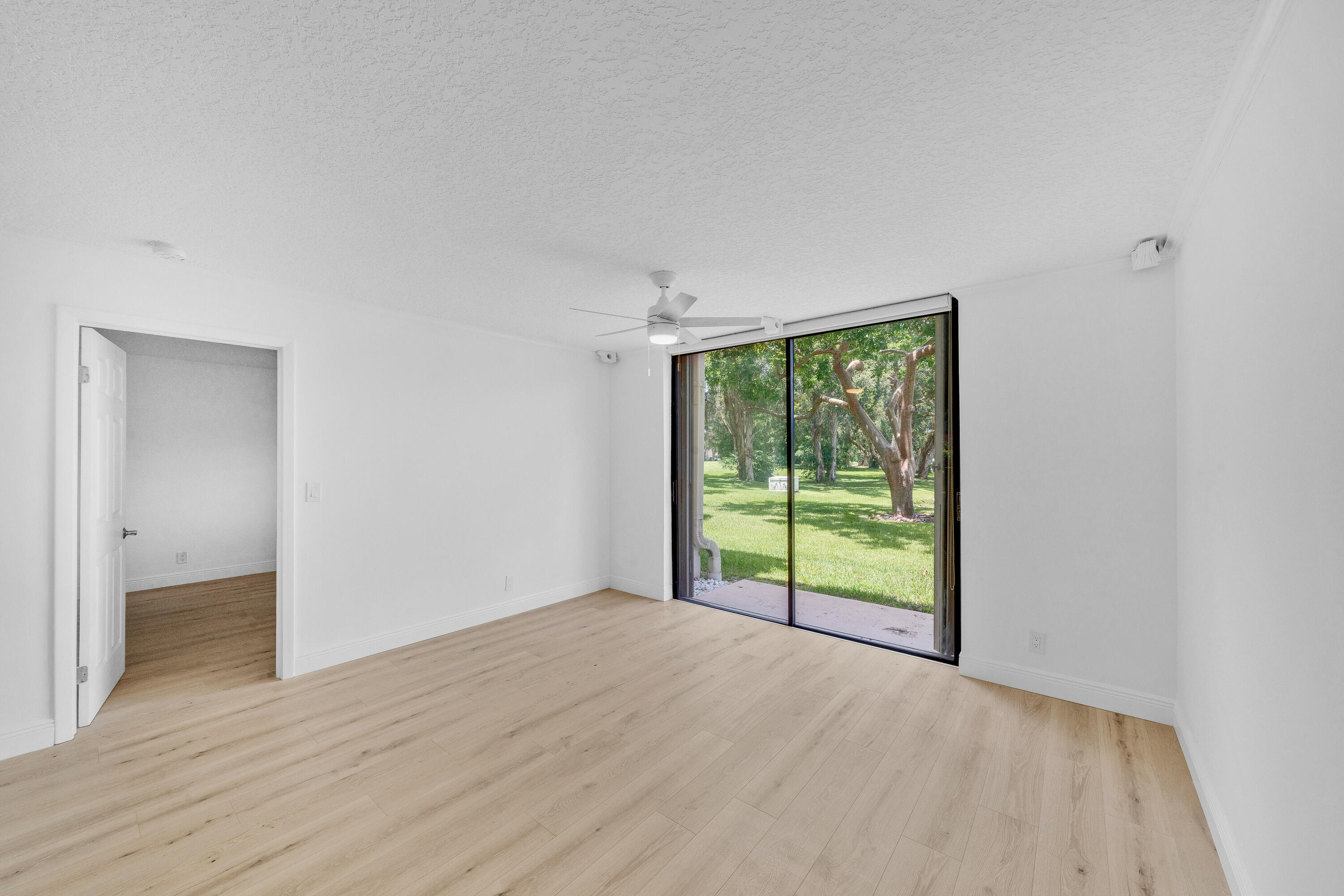 15075 Witney Road, Unit 108 Delray Beach, FL 33484 - Photo 17 of 76 6 Living Area (2)