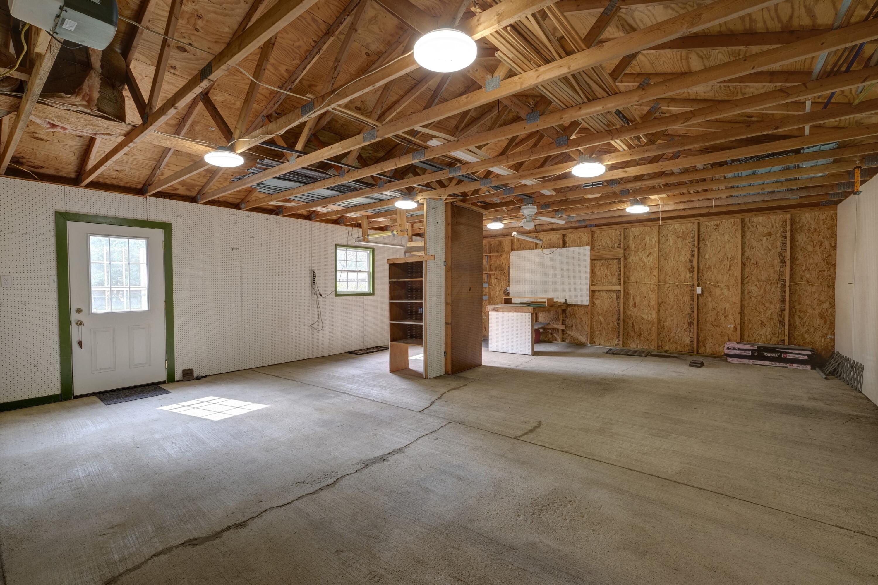1698 Lusch Road Marion, OH 43302 - Photo 60 of 69 81 Garage