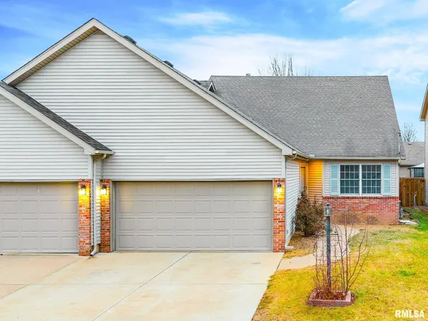 $287,500 | 11326 North Northtrail Drive, Dunlap, IL 61525