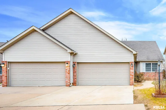 $295,000 | 11326 North Northtrail Drive, Dunlap, IL 61525