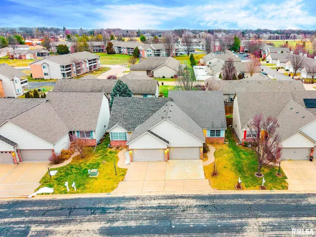 $295,000 | 11326 North Northtrail Drive, Dunlap, IL 61525