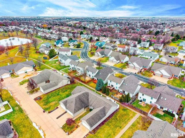 $295,000 | 11326 North Northtrail Drive, Dunlap, IL 61525