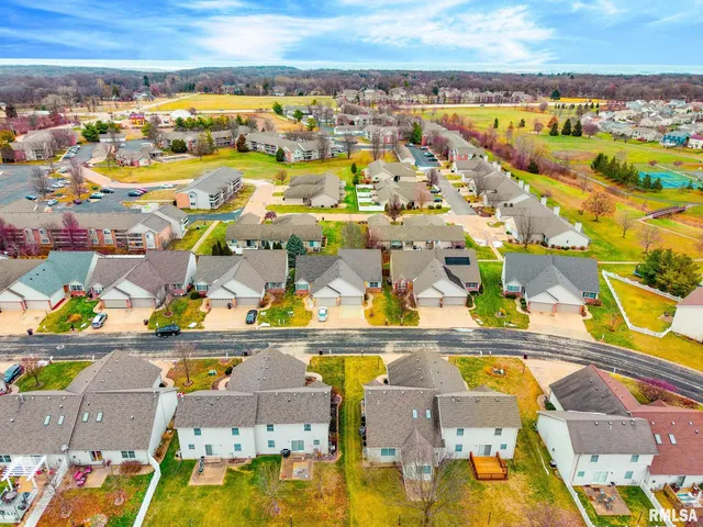 $295,000 | 11326 North Northtrail Drive, Dunlap, IL 61525