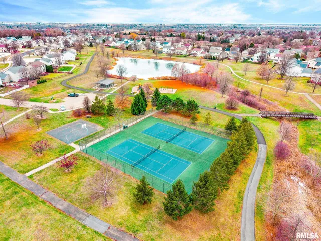 $295,000 | 11326 North Northtrail Drive, Dunlap, IL 61525