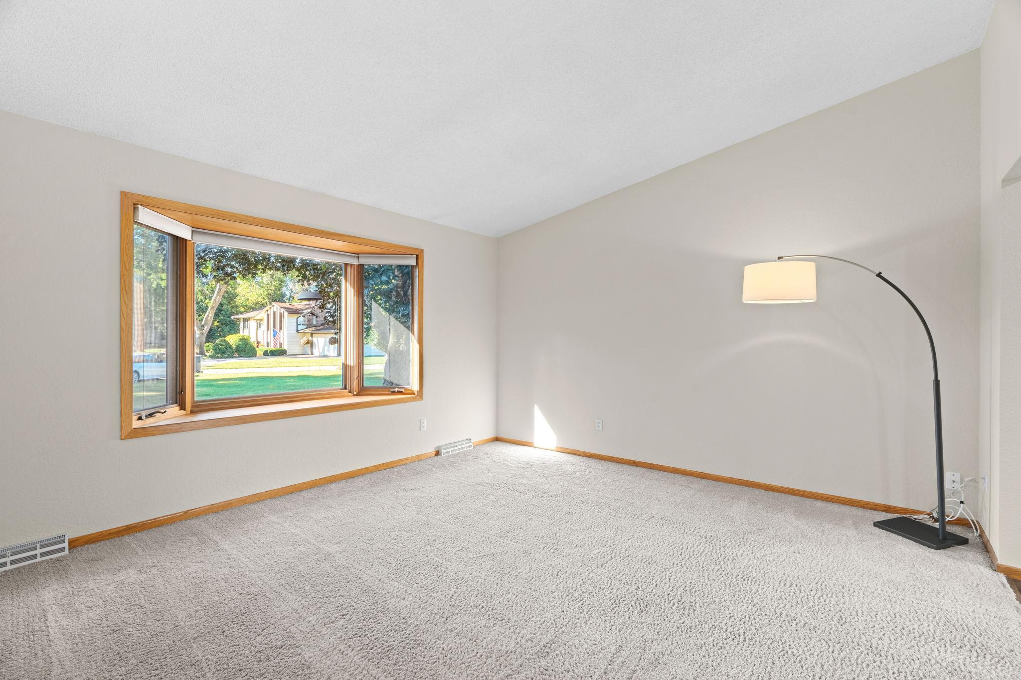 18208 Valley View Road Eden Prairie, MN 55346 - Photo 9 of 42 Gallery Image 9