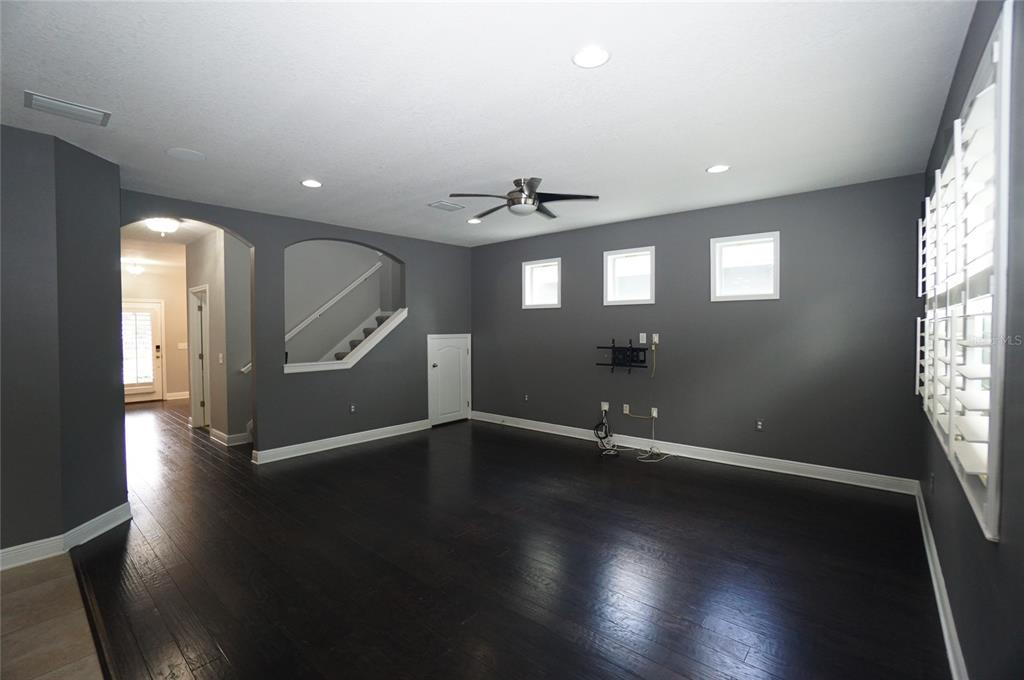 7303 South Shamrock Road Tampa, FL 33616 - Photo 7 of 33