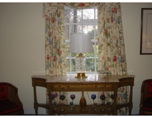 10 Hickory Road Wellesley, MA 02482 - Photo 5 of 8