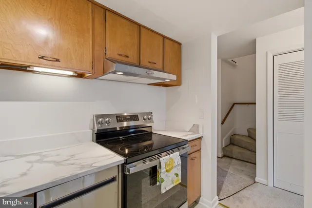 $2,000 | 312 Severn Avenue, Unit W405, Annapolis, MD 21403