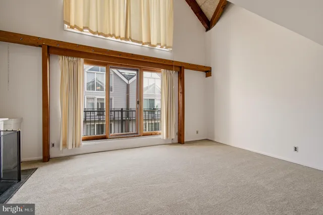 $2,000 | 312 Severn Avenue, Unit W405, Annapolis, MD 21403