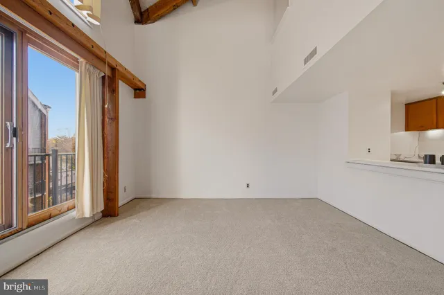 $2,000 | 312 Severn Avenue, Unit W405, Annapolis, MD 21403