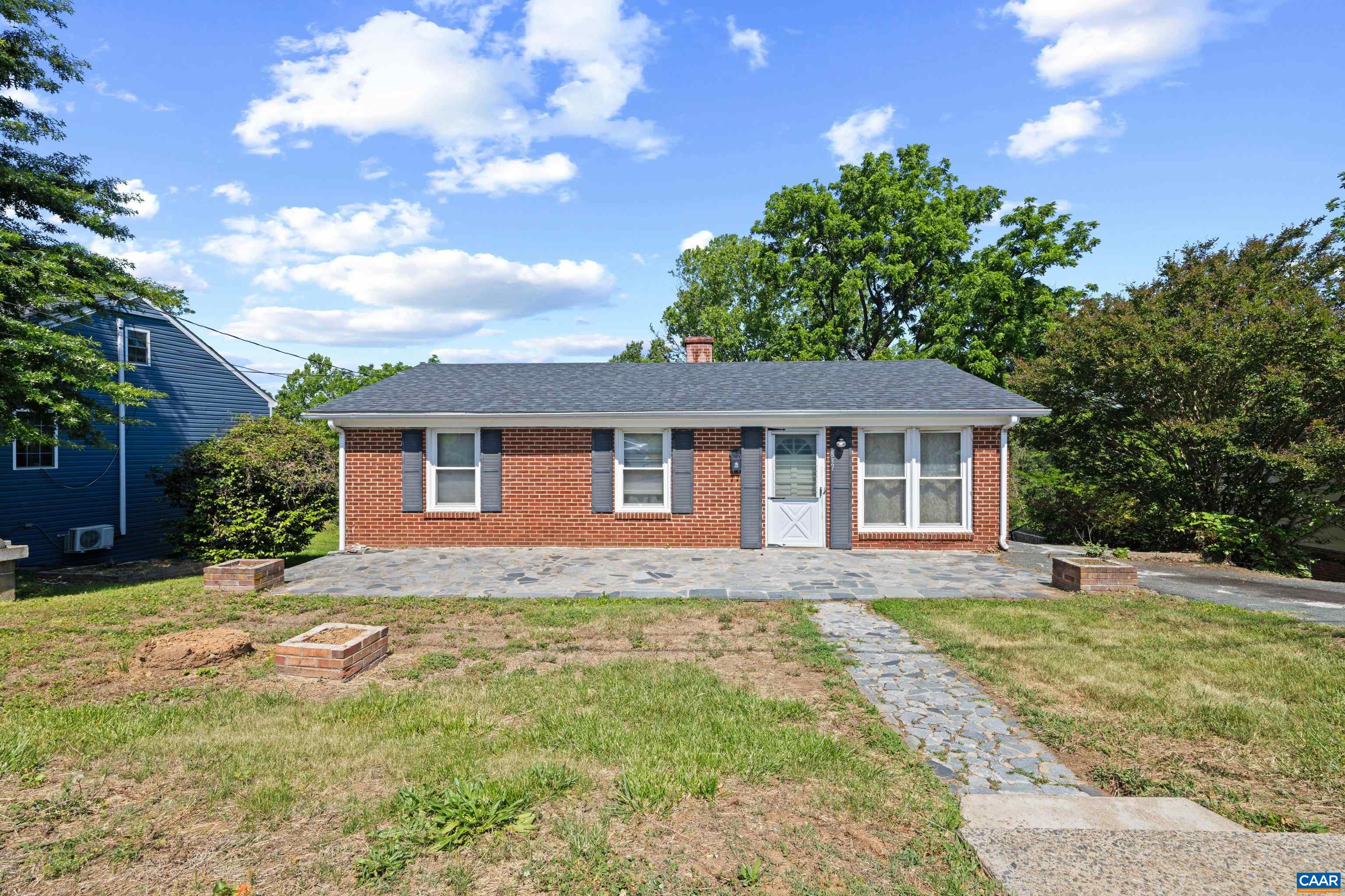 837 Ridge Street Charlottesville, VA 22902 - Photo 3 of 55
