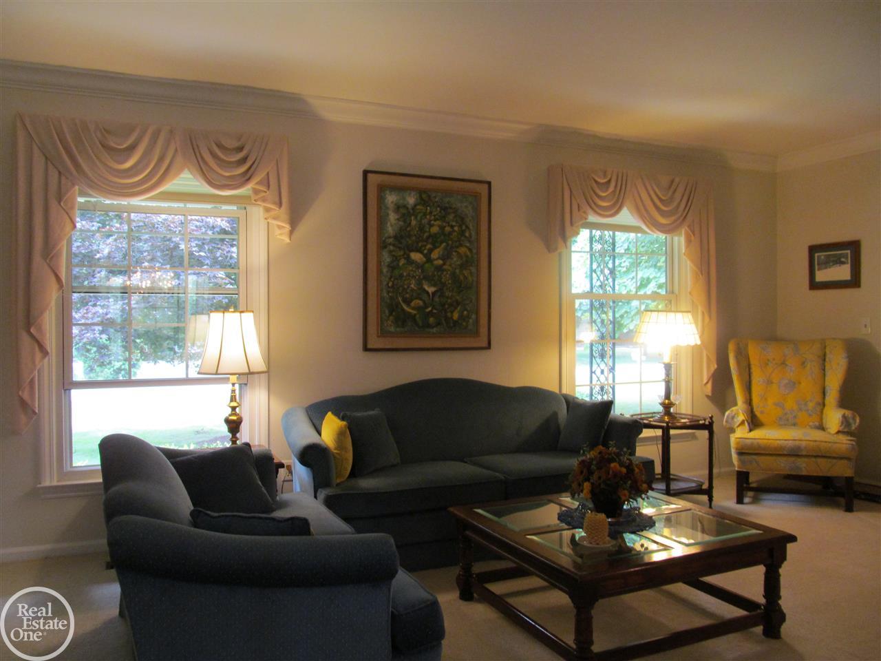 235 Shagbark Drive Rochester Hills, MI 48309 - Photo 5 of 26