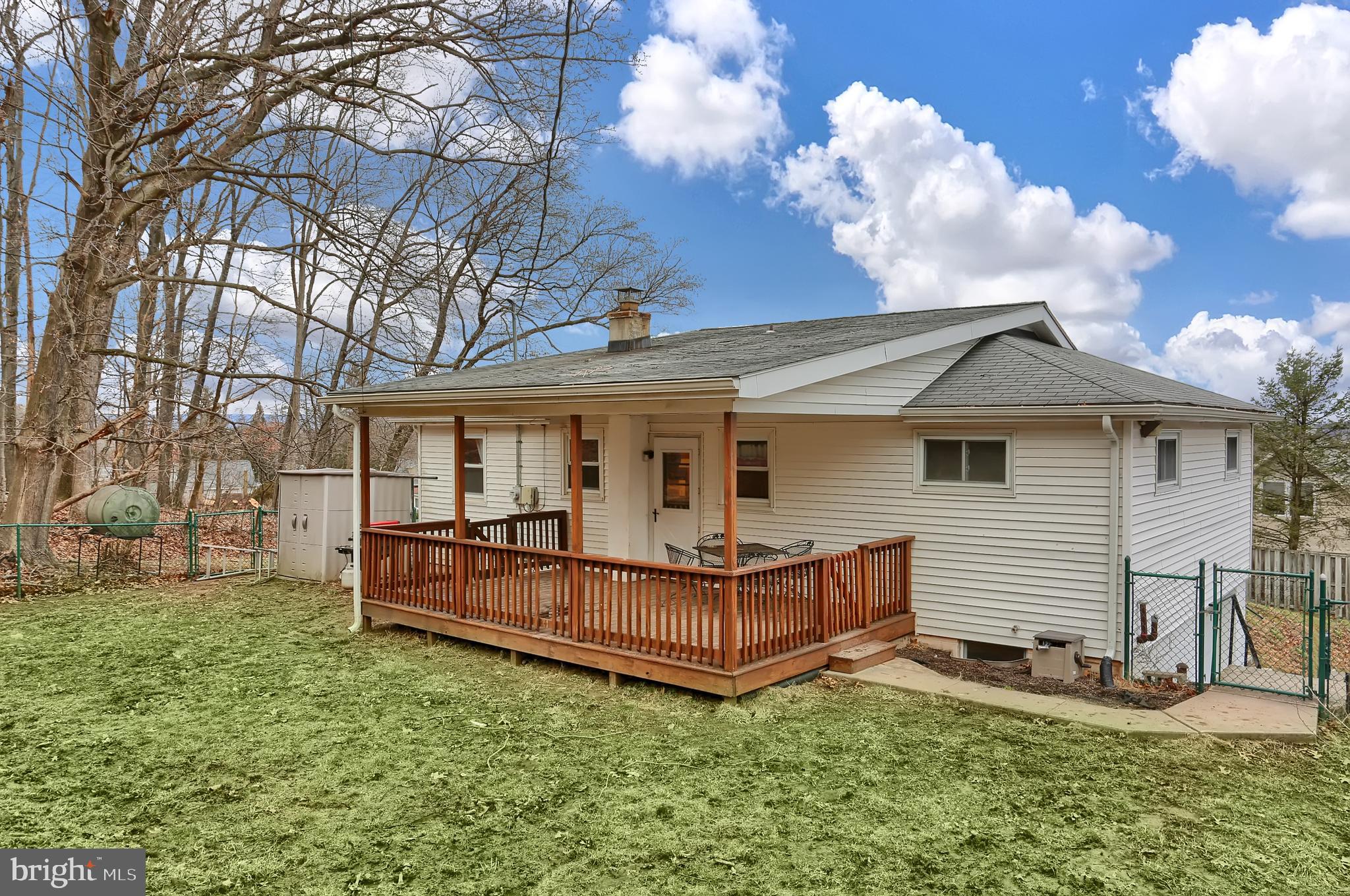 Covered Deck for Grilling/Outdoor Entertaining