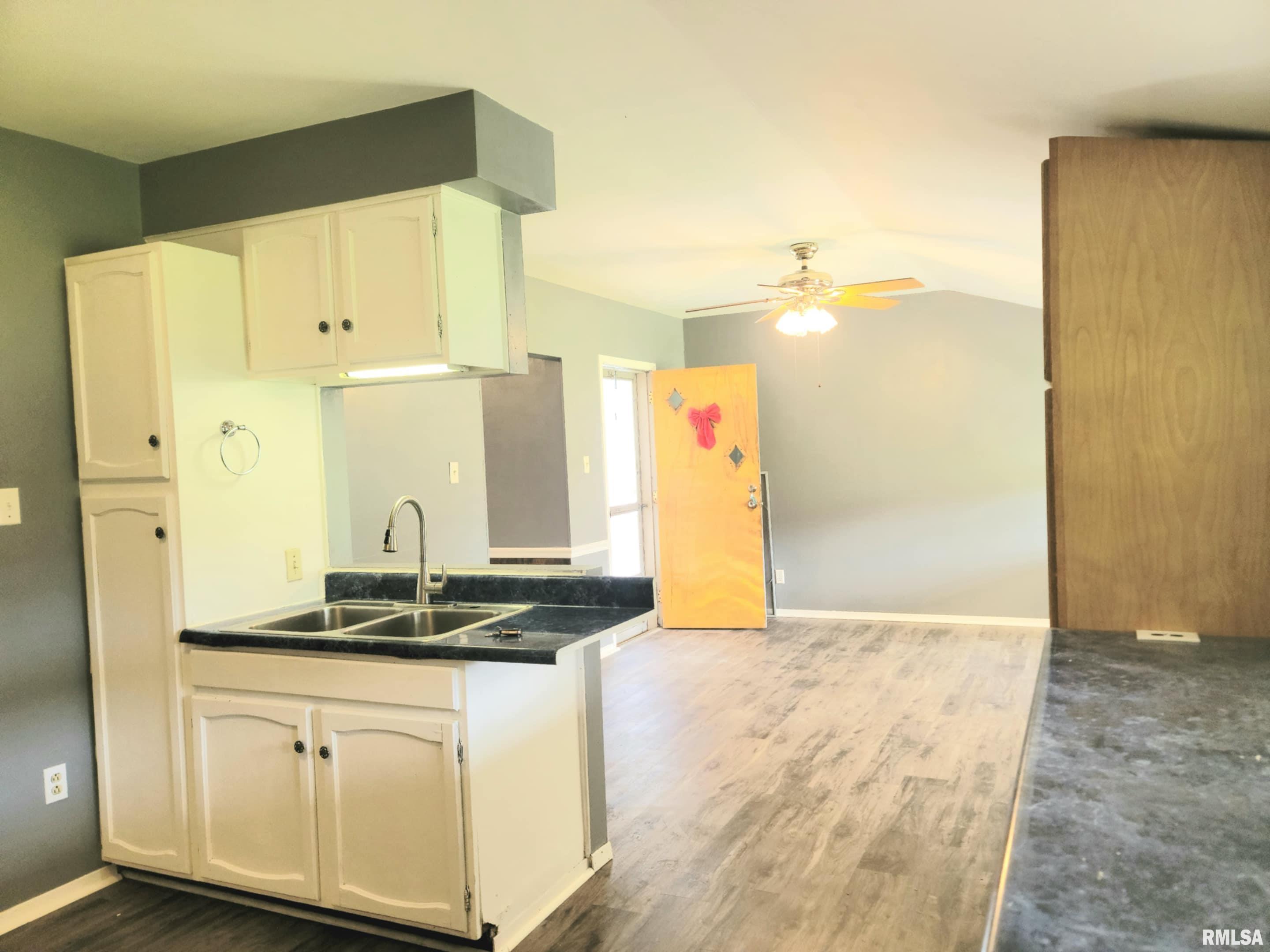 1312 Lind Street Quincy, IL 62301 - Photo 8 of 21