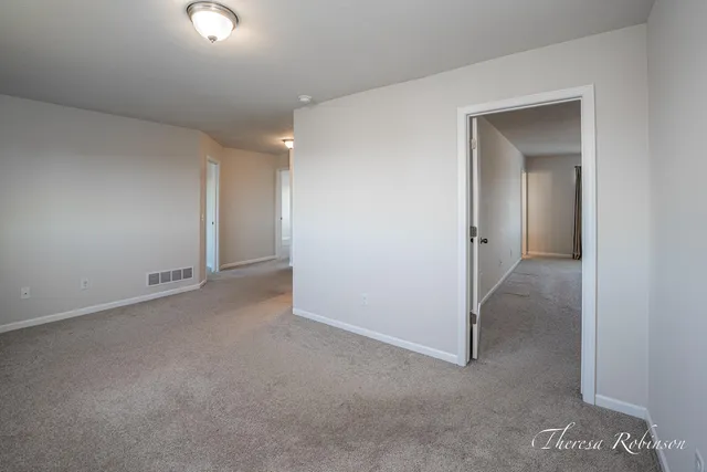 $385,000 | 4240 Butternut Drive, Wayland, MI 49348