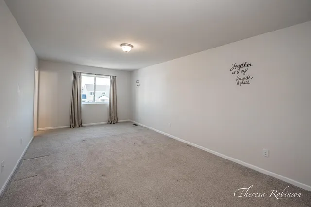 $385,000 | 4240 Butternut Drive, Wayland, MI 49348