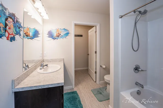 $385,000 | 4240 Butternut Drive, Wayland, MI 49348