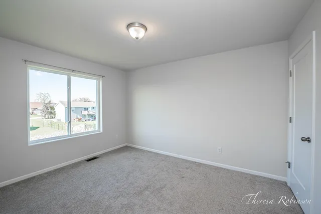 $385,000 | 4240 Butternut Drive, Wayland, MI 49348