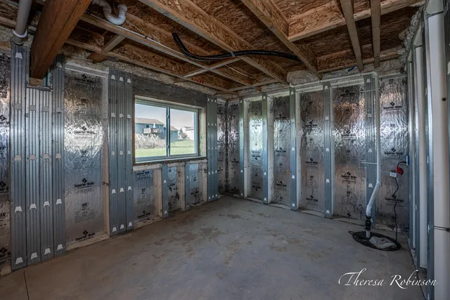 $385,000 | 4240 Butternut Drive, Wayland, MI 49348