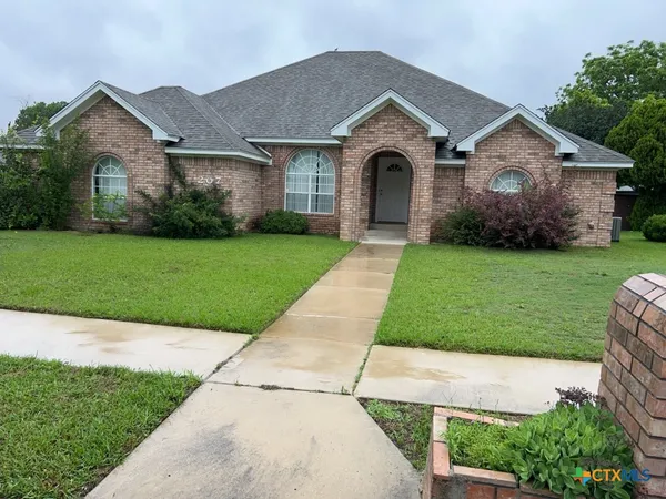 $300,000 | 207 Cobblestone Drive, Killeen, TX 76542
