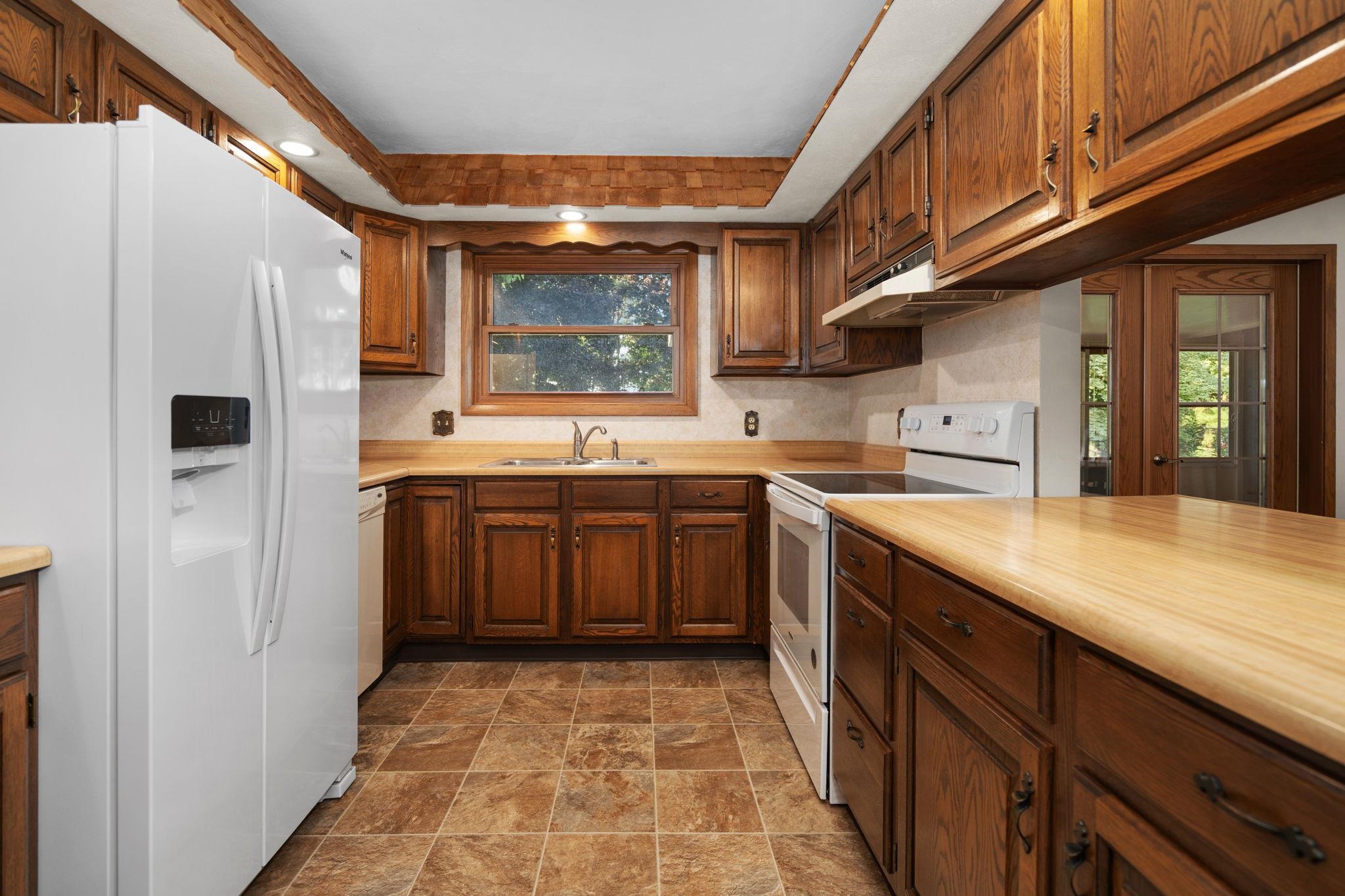 W8777 Eagle Road Beaver Dam, WI 53916 - Photo 13 of 39