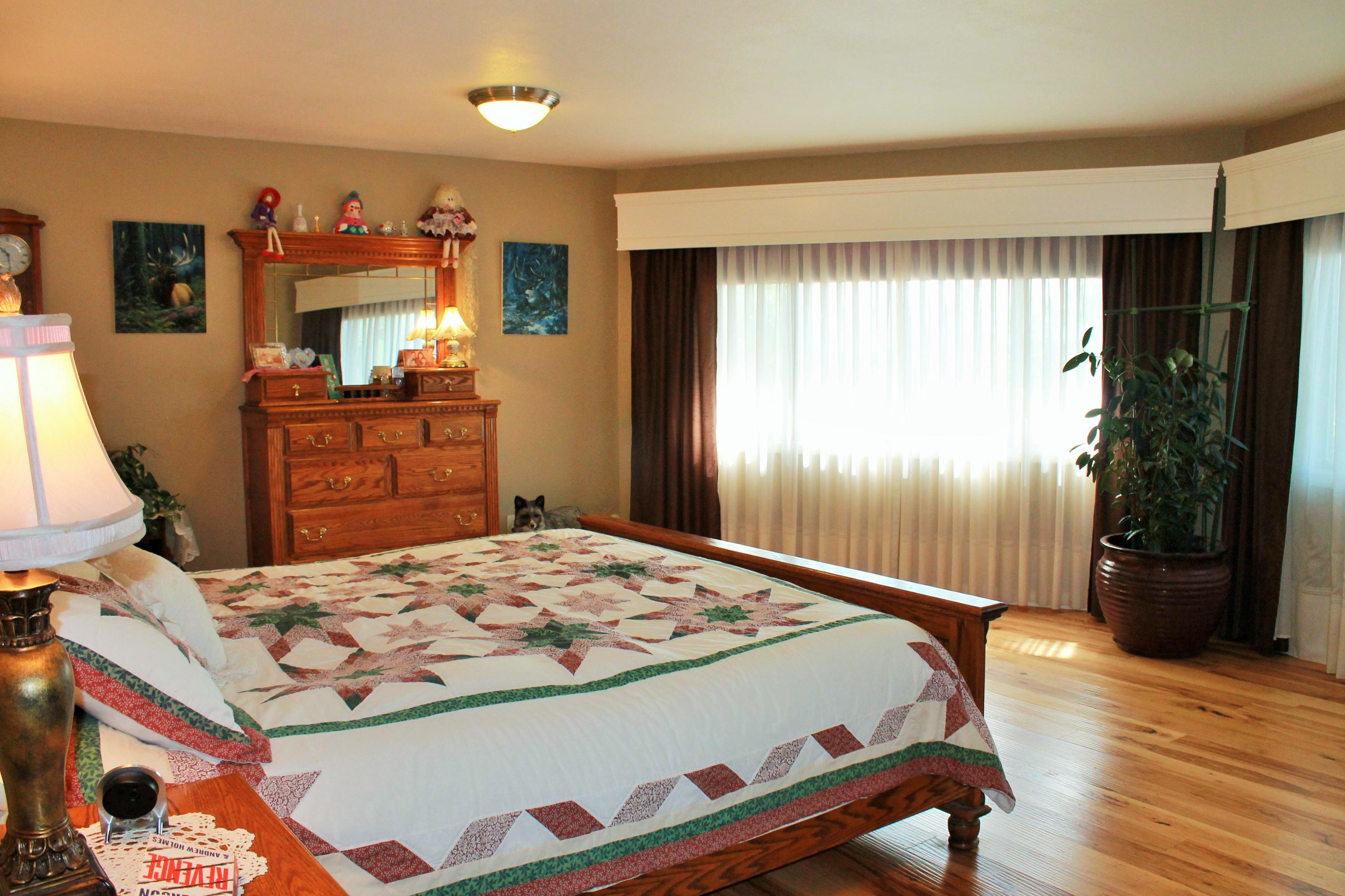 15324 Antioch Road White City, OR 97503 - Photo 30 of 51 Primary Bedroom