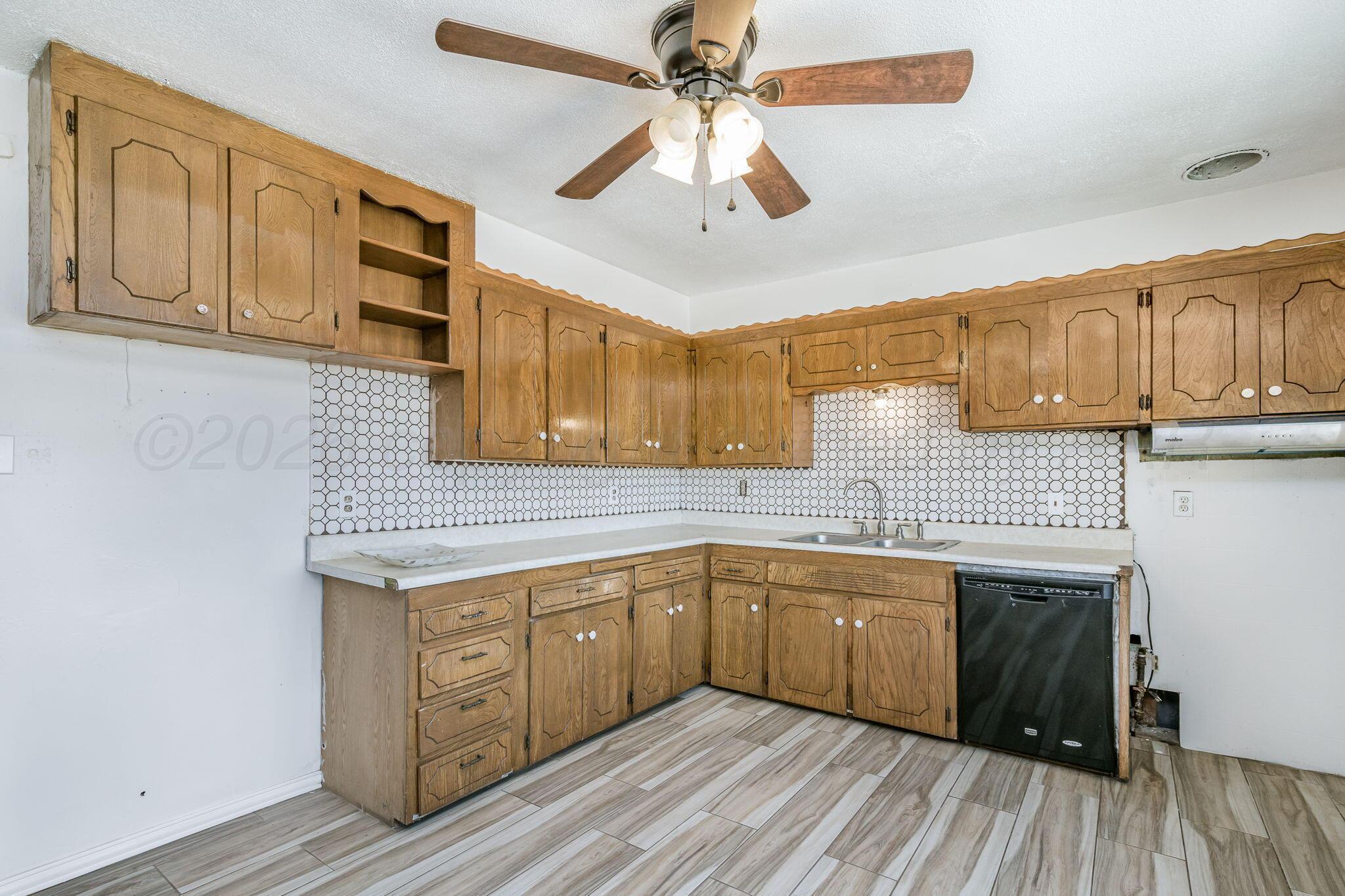 2717 Palm Street Amarillo, TX 79107 - Photo 6 of 22 2717 Palm St 07