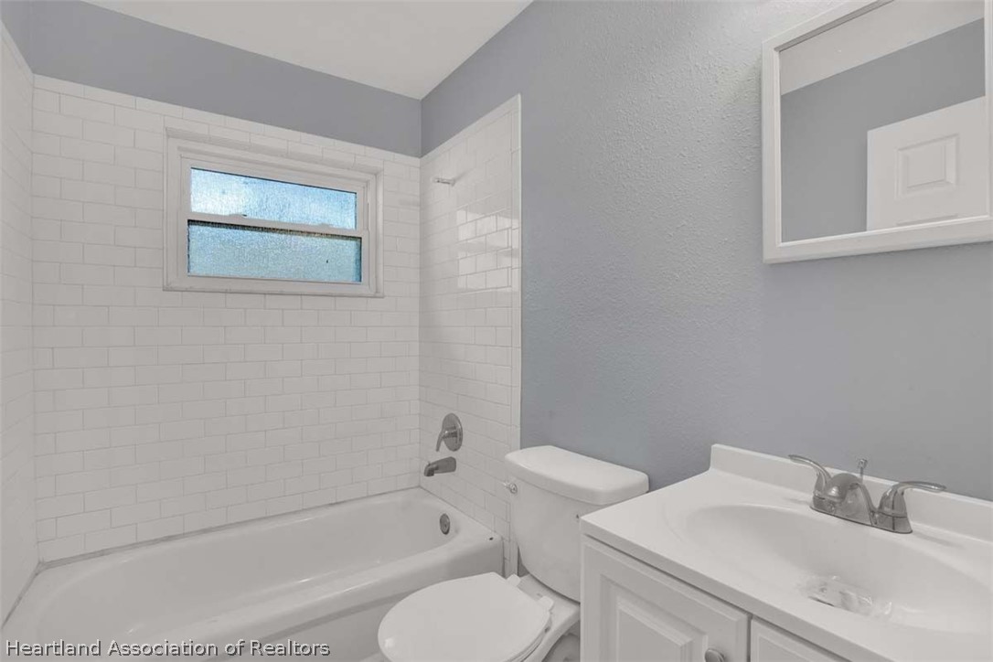 5018 Lakewood Road Sebring, FL 33875 - Photo 14 of 25 Gallery Image 14