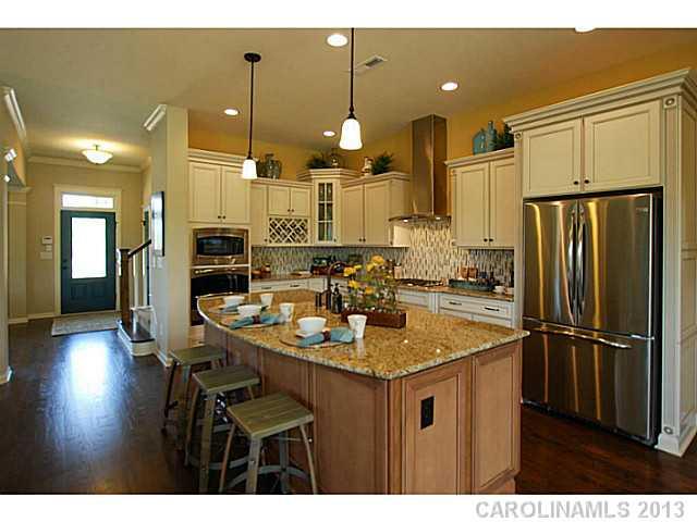 504 Channel Road Lake Wylie, SC 29710 - Photo 6 of 16 Gallery Image 6